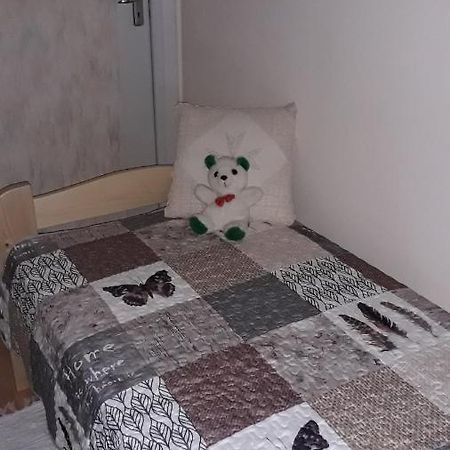 Annika Apartman Eger Eksteriør billede